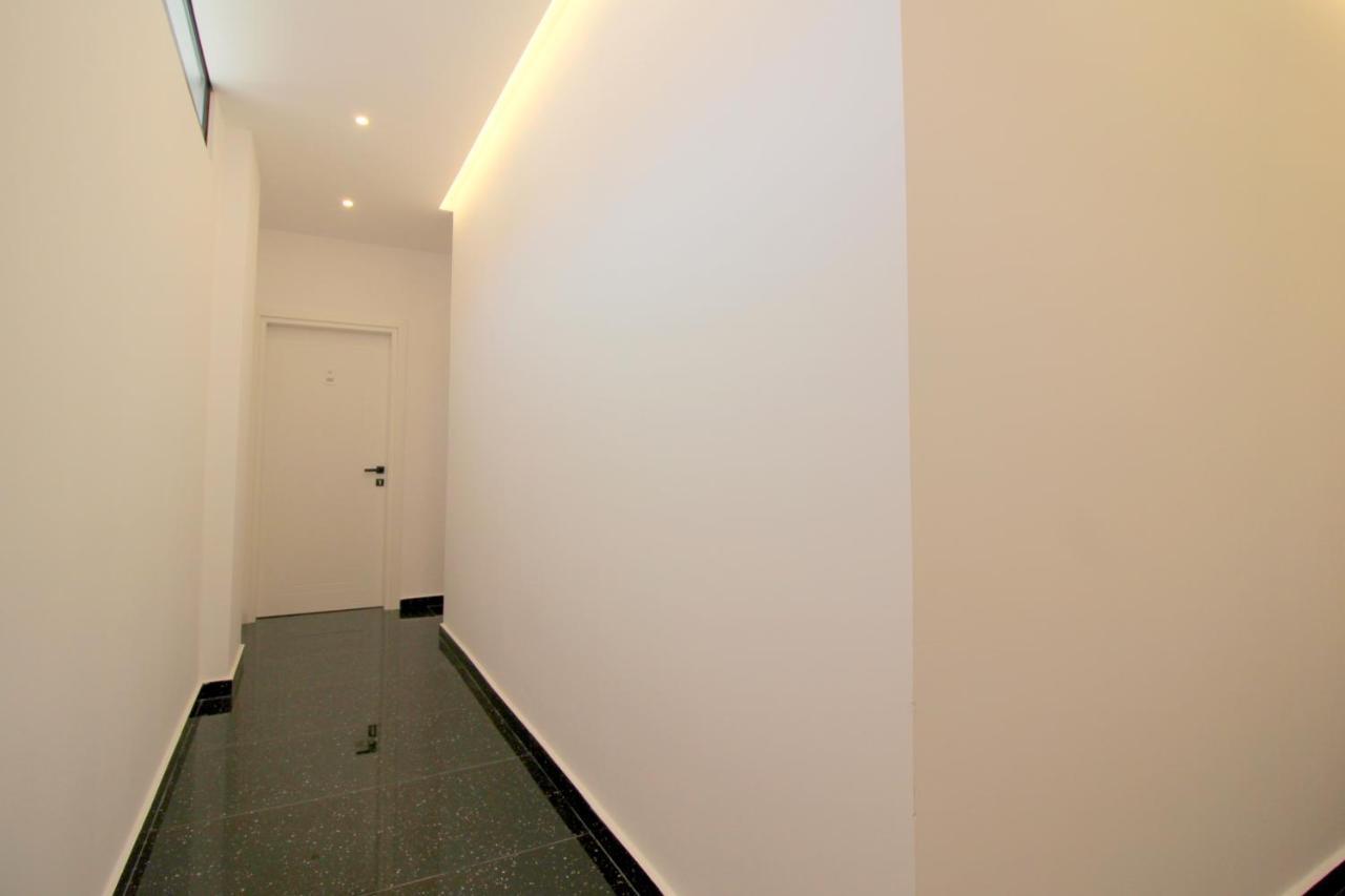 Hotel Qurku 2 Sarandë Buitenkant foto